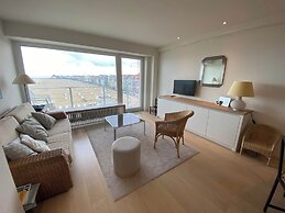 Sea View Stay for 6 Guests