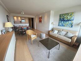 Sea View Stay for 6 Guests