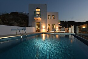 65 Stairs to Heaven Private Pool