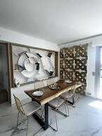 Modern Apartment - 3br- 6P - Palm Beah