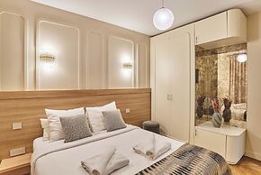 Superb Air-conditioned Flat on the Champs Elysees