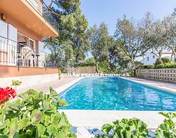 Can Benet Villa With Swimming Pool