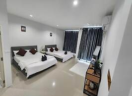 DA Airport Hotel