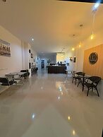 DA Airport Hotel