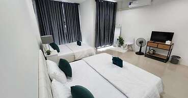 DA Airport Hotel