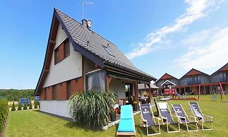 Holiday Home With Garden, Sauna, Jacuzzi