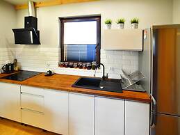 Holiday Home With Garden, Sauna, Jacuzzi