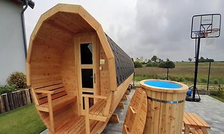Holiday Home With Garden, Sauna, Jacuzzi