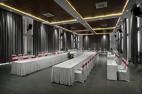 Royal Beach Resort & Residence by EHM