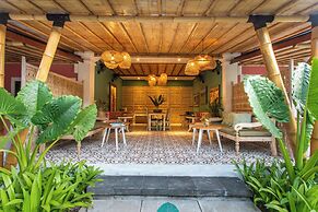 PinkPrivate Sanur - for Cool Adults Only