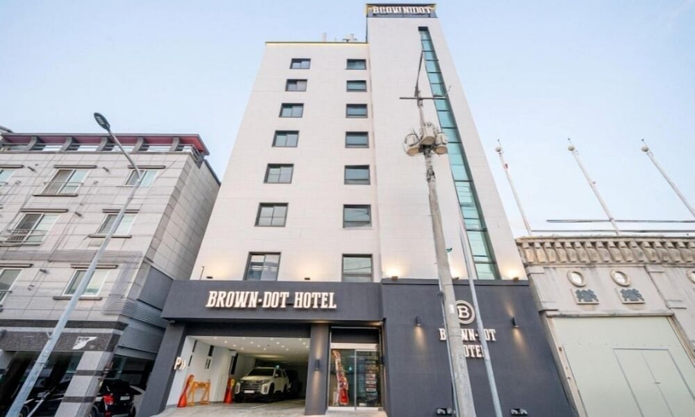 Brown Dot Hotel NamGumi