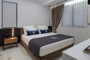 Captain Napoleon Paterakis CNP Luxurious Suites