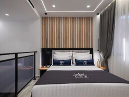 Captain Napoleon Paterakis CNP Luxurious Suites
