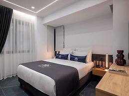 Captain Napoleon Paterakis CNP Luxurious Suites