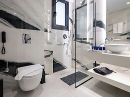 Captain Napoleon Paterakis CNP Luxurious Suites