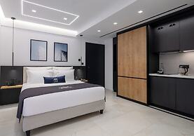 Captain Napoleon Paterakis CNP Luxurious Suites