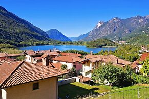 Baita Immersa Nel Verde