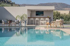 Filia Luxury Suites
