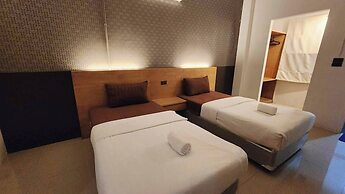 Jonah Hotel