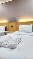 Jonah Hotel