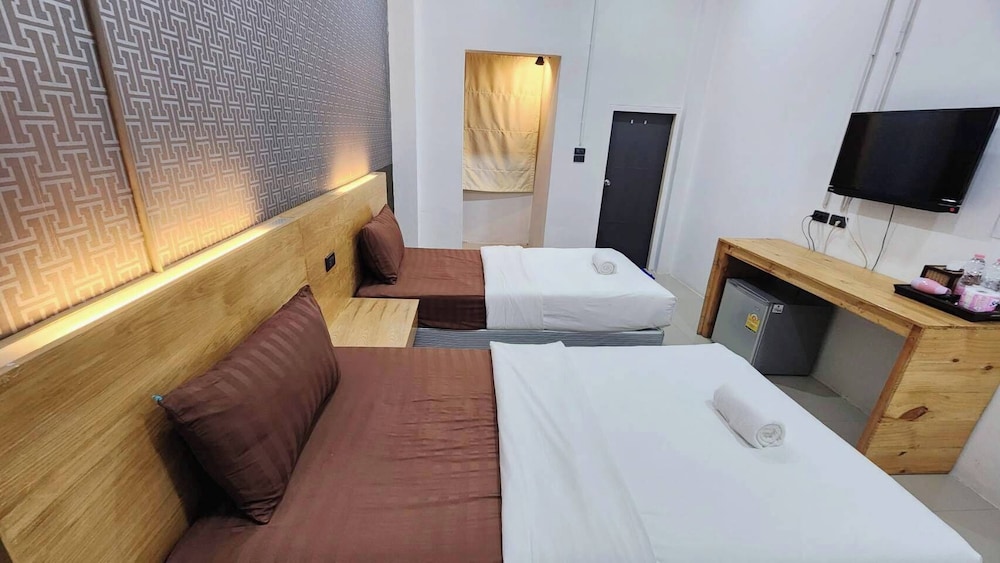 Jonah Hotel