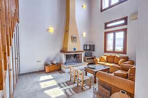 Sea Front Stone Villa Near Monemvasia