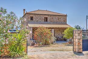 Sea Front Stone Villa Near Monemvasia