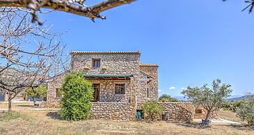 Sea Front Stone Villa Near Monemvasia