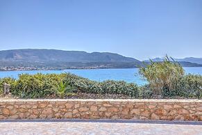 Sea Front Stone Villa Near Monemvasia