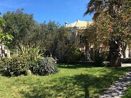 Orestis Stone Apartment for 2 With Garden