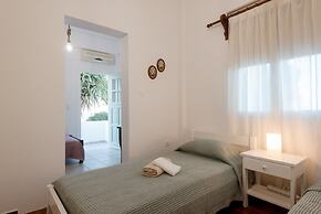 Naousa Central House Paros