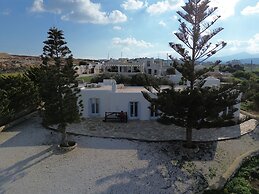 Divers Cycladic House Paros
