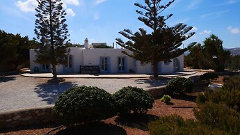 Divers Cycladic House Paros