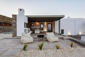 Rising Moon sea View Villa Near the Beach