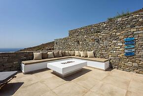 Rising Moon sea View Villa Near the Beach