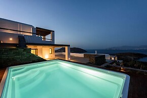 Rising Moon sea View Villa Near the Beach