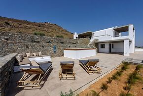 Rising Moon sea View Villa Near the Beach