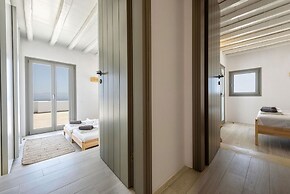 Rising Moon sea View Villa Near the Beach