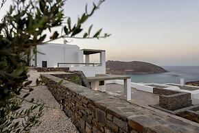 Rising Moon sea View Villa Near the Beach