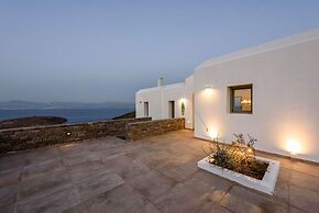 Rising Moon sea View Villa Near the Beach