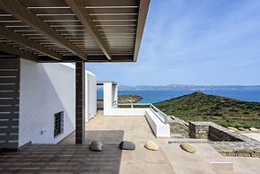 Rising Moon sea View Villa Near the Beach