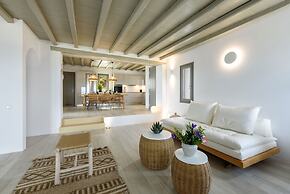 Rising Moon sea View Villa Near the Beach