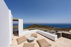 Rising Moon sea View Villa Near the Beach