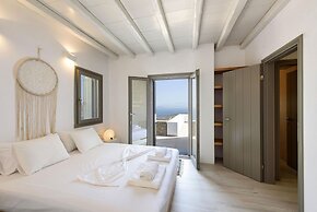 Rising Moon sea View Villa Near the Beach