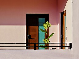 Room 11: Balcony Bliss in Creative Santurce
