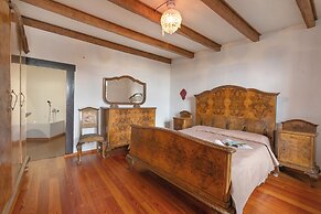 Teseo House Lake View & Terrace