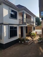 MINACHAI HOUSE BNB