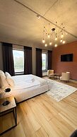 Avenue Hotel