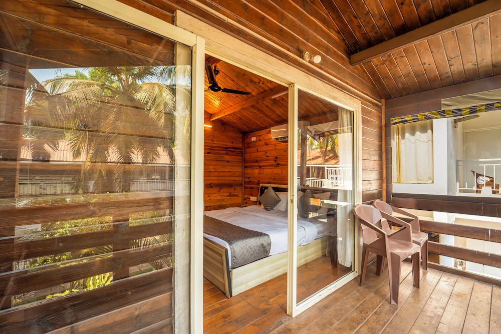 BeachWalk By FeatherTouch Hotels Resorts