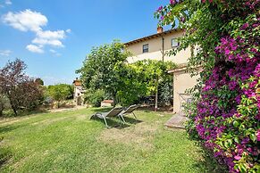 Relaxing Tuscan Country Near Florence